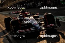 Yuki Tsunoda (JPN) RB VCARB 01. 13.09.2024. Formula 1 World Championship, Rd 17, Azerbaijan Grand Prix, Baku Street Circuit, Azerbaijan, Practice Day.