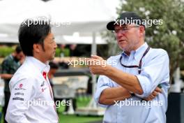 (L to R): Ayao Komatsu (JPN) Haas F1 Team Principal with Joe Saward (GBR) Journalist.  13.09.2024. Formula 1 World Championship, Rd 17, Azerbaijan Grand Prix, Baku Street Circuit, Azerbaijan, Practice Day.