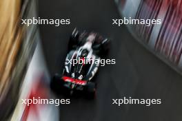 Oliver Bearman (GBR) Haas VF-24. 13.09.2024. Formula 1 World Championship, Rd 17, Azerbaijan Grand Prix, Baku Street Circuit, Azerbaijan, Practice Day.