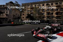 Oliver Bearman (GBR) Haas VF-24. 13.09.2024. Formula 1 World Championship, Rd 17, Azerbaijan Grand Prix, Baku Street Circuit, Azerbaijan, Practice Day.