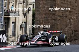 Oliver Bearman (GBR) Haas VF-24. 13.09.2024. Formula 1 World Championship, Rd 17, Azerbaijan Grand Prix, Baku Street Circuit, Azerbaijan, Practice Day.