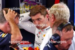 Max Verstappen (NLD) Red Bull Racing with Christian Horner (GBR) Red Bull Racing Team Principal and Dr Helmut Marko (AUT) Red Bull Motorsport Consultant. 13.09.2024. Formula 1 World Championship, Rd 17, Azerbaijan Grand Prix, Baku Street Circuit, Azerbaijan, Practice Day.