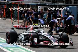 Nico Hulkenberg (GER) Haas VF-24 in the pits. 13.09.2024. Formula 1 World Championship, Rd 17, Azerbaijan Grand Prix, Baku Street Circuit, Azerbaijan, Practice Day.