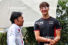 (L to R): Ayao Komatsu (JPN) Haas F1 Team Principal with Oliver Bearman (GBR) Haas F1 Team. 13.09.2024. Formula 1 World Championship, Rd 17, Azerbaijan Grand Prix, Baku Street Circuit, Azerbaijan, Practice Day.