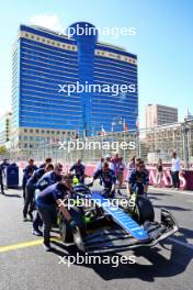 Alexander Albon (THA) Williams Racing FW46 on the grid. 15.09.2024. Formula 1 World Championship, Rd 17, Azerbaijan Grand Prix, Baku Street Circuit, Azerbaijan, Race Day.