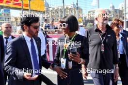 (L to R): Mohammed Bin Sulayem (UAE) FIA President with Naomi Campbell (GBR) and Flavio Briatore (ITA) Alpine F1 Team Executive Advisor on the grid. 15.09.2024. Formula 1 World Championship, Rd 17, Azerbaijan Grand Prix, Baku Street Circuit, Azerbaijan, Race Day.