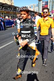 Lando Norris (GBR) McLaren on the grid. 15.09.2024. Formula 1 World Championship, Rd 17, Azerbaijan Grand Prix, Baku Street Circuit, Azerbaijan, Race Day.