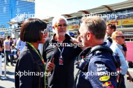 (L to R): Naomi Campbell (GBR) and Flavio Briatore (ITA) Alpine F1 Team Executive Advisor with Christian Horner (GBR) Red Bull Racing Team Principal on the grid. 15.09.2024. Formula 1 World Championship, Rd 17, Azerbaijan Grand Prix, Baku Street Circuit, Azerbaijan, Race Day.