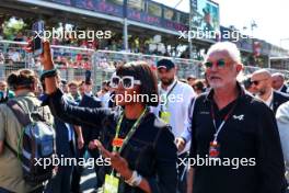 Naomi Campbell (GBR) and Flavio Briatore (ITA) Alpine F1 Team Executive Advisor on the grid. 15.09.2024. Formula 1 World Championship, Rd 17, Azerbaijan Grand Prix, Baku Street Circuit, Azerbaijan, Race Day.