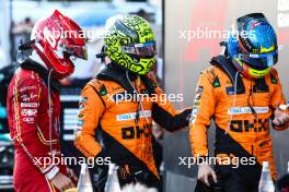 Charles Leclerc (FRA), Scuderia Ferrari Lando Norris (GBR), McLaren F1 Team Oscar Piastri (AUS), McLaren  15.09.2024. Formula 1 World Championship, Rd 17, Azerbaijan Grand Prix, Baku Street Circuit, Azerbaijan, Race Day.