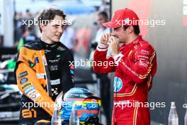 Oscar Piastri (AUS), McLaren Charles Leclerc (FRA), Scuderia Ferrari  15.09.2024. Formula 1 World Championship, Rd 17, Azerbaijan Grand Prix, Baku Street Circuit, Azerbaijan, Race Day.