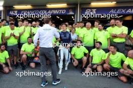 Franco Colapinto (ARG) Williams Racing celebrates his first points finish with James Vowles (GBR) Williams Racing Team Principal and the team. 15.09.2024. Formula 1 World Championship, Rd 17, Azerbaijan Grand Prix, Baku Street Circuit, Azerbaijan, Race Day.