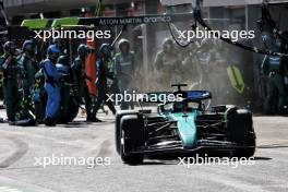 Lance Stroll (CDN) Aston Martin F1 Team AMR24 makes a pit stop. 15.09.2024. Formula 1 World Championship, Rd 17, Azerbaijan Grand Prix, Baku Street Circuit, Azerbaijan, Race Day.