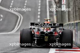 Sergio Perez (MEX) Red Bull Racing RB20. 14.09.2024. Formula 1 World Championship, Rd 17, Azerbaijan Grand Prix, Baku Street Circuit, Azerbaijan, Qualifying Day.