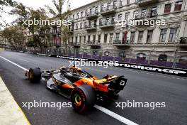 Oscar Piastri (AUS) McLaren MCL38. 14.09.2024. Formula 1 World Championship, Rd 17, Azerbaijan Grand Prix, Baku Street Circuit, Azerbaijan, Qualifying Day.