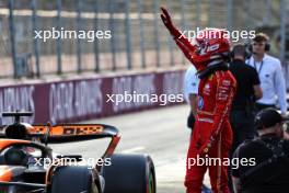 Charles Leclerc (MON) Ferrari celebrates his pole position in qualifying parc ferme. 14.09.2024. Formula 1 World Championship, Rd 17, Azerbaijan Grand Prix, Baku Street Circuit, Azerbaijan, Qualifying Day.