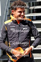 Lando Norris (GBR) McLaren on the drivers' parade. 15.09.2024. Formula 1 World Championship, Rd 17, Azerbaijan Grand Prix, Baku Street Circuit, Azerbaijan, Race Day.