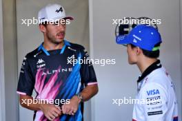 (L to R): Pierre Gasly (FRA) Alpine F1 Team and Yuki Tsunoda (JPN) RB on the drivers' parade. 15.09.2024. Formula 1 World Championship, Rd 17, Azerbaijan Grand Prix, Baku Street Circuit, Azerbaijan, Race Day.