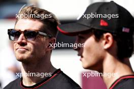 Daniel Ricciardo (AUS) RB and team mate Oliver Bearman (GBR) Haas F1 Team on the drivers' parade. 15.09.2024. Formula 1 World Championship, Rd 17, Azerbaijan Grand Prix, Baku Street Circuit, Azerbaijan, Race Day.