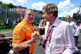 (L to R): Zak Brown (USA) McLaren Executive Director with Thierry Boutsen (BEL) on the grid. 28.07.2024. Formula 1 World Championship, Rd 14, Belgian Grand Prix, Spa Francorchamps, Belgium, Race Day.