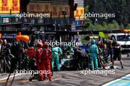 Lewis Hamilton (GBR) Mercedes AMG F1 W15 makes a pit stop. 28.07.2024. Formula 1 World Championship, Rd 14, Belgian Grand Prix, Spa Francorchamps, Belgium, Race Day.