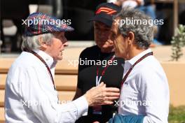 (L to R): Jackie Stewart (GBR) with Jean Alesi (FRA) and Alain Prost (FRA). 01.03.2024. Formula 1 World Championship, Rd 1, Bahrain Grand Prix, Sakhir, Bahrain, Qualifying Day.