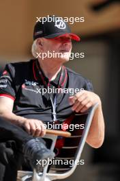 Gene Haas (USA) Haas Automotion President. 01.03.2024. Formula 1 World Championship, Rd 1, Bahrain Grand Prix, Sakhir, Bahrain, Qualifying Day.