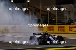 Logan Sargeant (USA) Williams Racing FW46 locks up under braking. 02.03.2024. Formula 1 World Championship, Rd 1, Bahrain Grand Prix, Sakhir, Bahrain, Race Day.