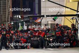 Nico Hulkenberg (GER) Haas VF-24 makes a pit stop. 02.03.2024. Formula 1 World Championship, Rd 1, Bahrain Grand Prix, Sakhir, Bahrain, Race Day.