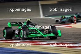 Zhou Guanyu (CHN) Sauber C44. 02.03.2024. Formula 1 World Championship, Rd 1, Bahrain Grand Prix, Sakhir, Bahrain, Race Day.