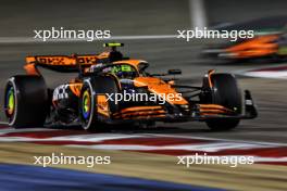 Lando Norris (GBR) McLaren MCL38. 02.03.2024. Formula 1 World Championship, Rd 1, Bahrain Grand Prix, Sakhir, Bahrain, Race Day.