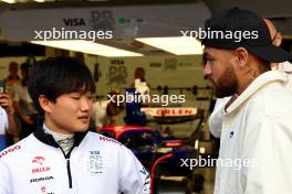 (L to R): Yuki Tsunoda (JPN) RB with Neymar (BRA) Football Player. 02.03.2024. Formula 1 World Championship, Rd 1, Bahrain Grand Prix, Sakhir, Bahrain, Race Day.