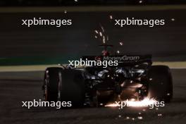 Kevin Magnussen (DEN) Haas VF-24 sends sparks flying. 29.02.2024. Formula 1 World Championship, Rd 1, Bahrain Grand Prix, Sakhir, Bahrain, Practice Day