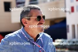Guenther Steiner (ITA) RTL F1 TV Presenter. 29.02.2024. Formula 1 World Championship, Rd 1, Bahrain Grand Prix, Sakhir, Bahrain, Practice Day