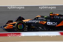 Lando Norris (GBR) McLaren MCL38. 29.02.2024. Formula 1 World Championship, Rd 1, Bahrain Grand Prix, Sakhir, Bahrain, Practice Day