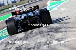 Kevin Magnussen (DEN) Haas VF-24. 29.02.2024. Formula 1 World Championship, Rd 1, Bahrain Grand Prix, Sakhir, Bahrain, Practice Day