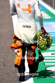 Lando Norris (GBR) McLaren. 28.02.2024. Formula 1 World Championship, Rd 1, Bahrain Grand Prix, Sakhir, Bahrain, Preparation Day.
