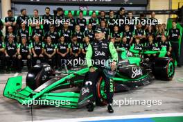 Valtteri Bottas (FIN) Sauber C44 at a team photograph. 28.02.2024. Formula 1 World Championship, Rd 1, Bahrain Grand Prix, Sakhir, Bahrain, Preparation Day.