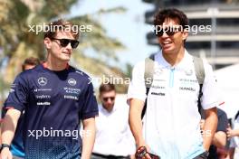 (L to R): Logan Sargeant (USA) Williams Racing with team mate Alexander Albon (THA) Williams Racing. 28.02.2024. Formula 1 World Championship, Rd 1, Bahrain Grand Prix, Sakhir, Bahrain, Preparation Day.