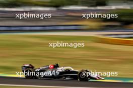 Nico Hulkenberg (GER) Haas VF-24. 01.11.2024. Formula 1 World Championship, Rd 21, Brazilian Grand Prix, Sao Paulo, Brazil, Sprint Qualifying Day.