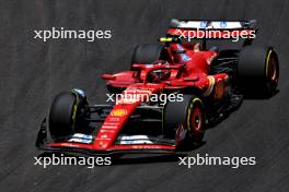 Carlos Sainz Jr (ESP) Ferrari SF-24. 01.11.2024. Formula 1 World Championship, Rd 21, Brazilian Grand Prix, Sao Paulo, Brazil, Sprint Qualifying Day.