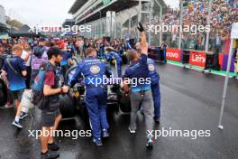 Franco Colapinto (ARG) Williams Racing FW46 on the grid. 03.11.2024. Formula 1 World Championship, Rd 21, Brazilian Grand Prix, Sao Paulo, Brazil, Race Day.