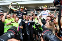 Esteban Ocon (FRA) Alpine F1 Team and Pierre Gasly (FRA) Alpine F1 Team celebrate their 2-3 finish with the team. 03.11.2024. Formula 1 World Championship, Rd 21, Brazilian Grand Prix, Sao Paulo, Brazil, Race Day.