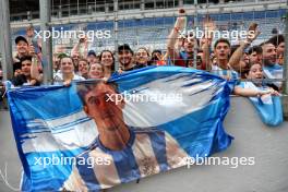 Circuit atmosphere - Franco Colapinto (ARG) Williams Racing fans. 03.11.2024. Formula 1 World Championship, Rd 21, Brazilian Grand Prix, Sao Paulo, Brazil, Race Day.