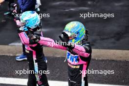 Esteban Ocon (FRA) Alpine F1 Team (Right) and Pierre Gasly (FRA) Alpine F1 Team celebrate a 2-3 finish in parc ferme. 03.11.2024. Formula 1 World Championship, Rd 21, Brazilian Grand Prix, Sao Paulo, Brazil, Race Day.