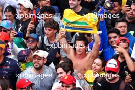 Circuit atmosphere - fans at the podium. 03.11.2024. Formula 1 World Championship, Rd 21, Brazilian Grand Prix, Sao Paulo, Brazil, Race Day.