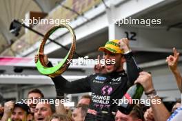 Pierre Gasly (FRA) Alpine F1 Team celebrates his third position with the team. 03.11.2024. Formula 1 World Championship, Rd 21, Brazilian Grand Prix, Sao Paulo, Brazil, Race Day.