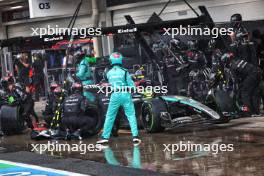 Lewis Hamilton (GBR) Mercedes AMG F1 W15 makes a pit stop. 03.11.2024. Formula 1 World Championship, Rd 21, Brazilian Grand Prix, Sao Paulo, Brazil, Race Day.