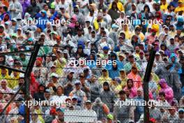 Circuit atmosphere - fans in the grandstand. 03.11.2024. Formula 1 World Championship, Rd 21, Brazilian Grand Prix, Sao Paulo, Brazil, Race Day.