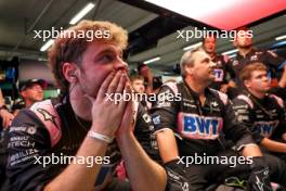 Alpine F1 Team mechanics watch the race. 03.11.2024. Formula 1 World Championship, Rd 21, Brazilian Grand Prix, Sao Paulo, Brazil, Race Day.